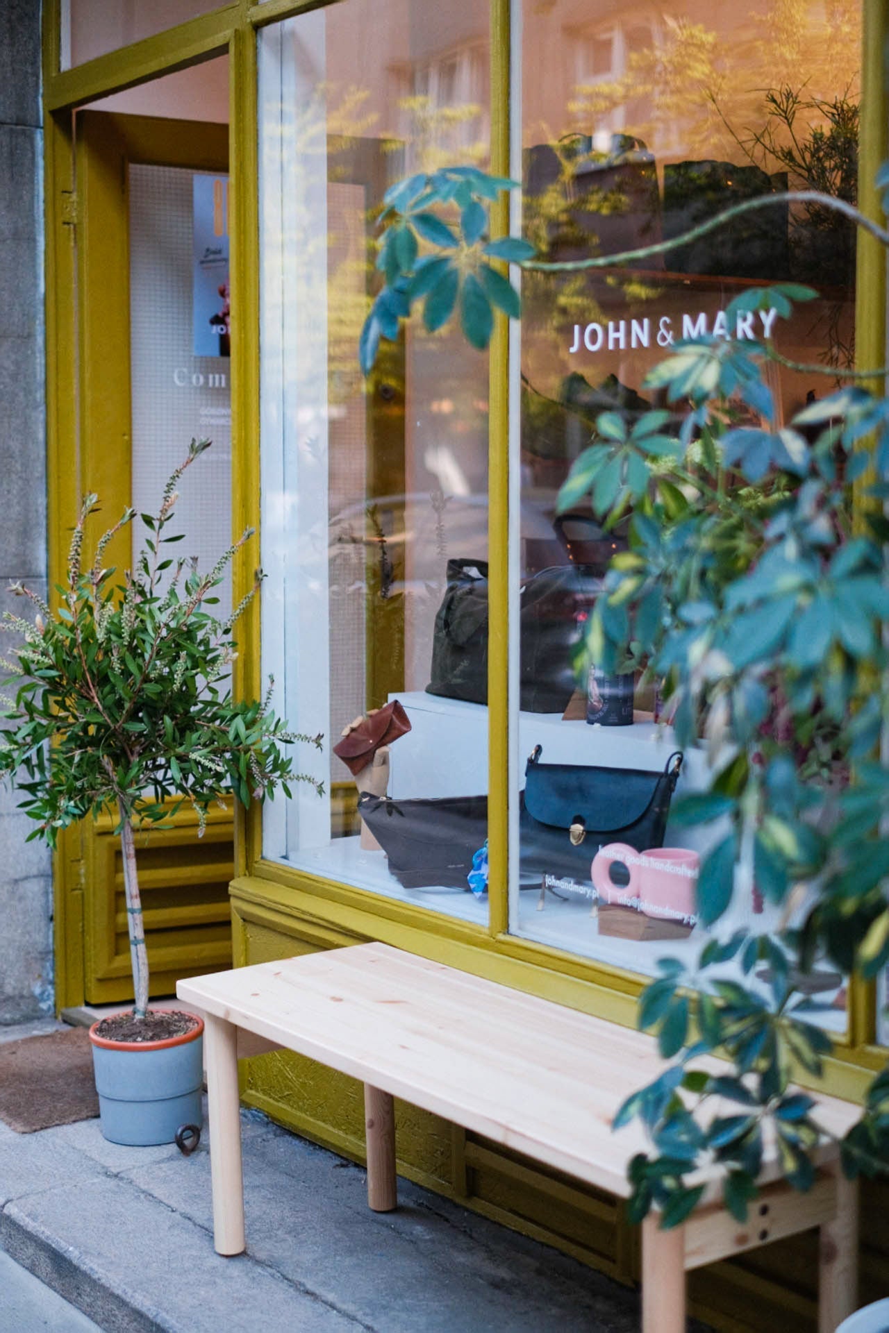Krayna x John & Mary w Warszawie